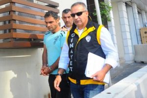 Bursa'da 14 keser darbesiyle komşusunu &ouml;ld&uuml;ren sanığa 'iyi hal'den 25 yıl hapis cezası