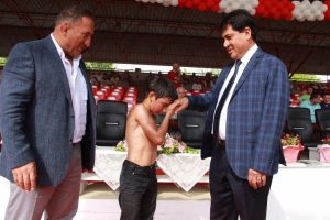 Ahmet Taş&ccedil;ı'dan minik pehlivana kispet s&ouml;z&uuml;