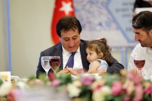 Bursa Valisi K&uuml;&ccedil;&uuml;k: "Ş&uuml;hedaya borcumuzu asla &ouml;deyemeyiz"