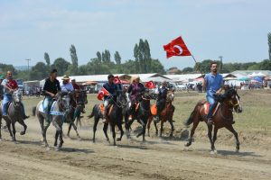 Bursa'da Rahvan atlar 15 Temmuz anısına koştu