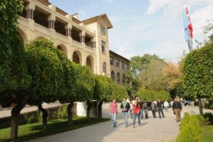 Gazi &Uuml;niversitesi'nin Tunus ve Ukrayna Erasmus hareketlilik başvurusu kabul edildi