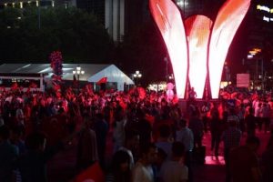 Ankara'da vatandaşlar farklı noktalarda toplandı