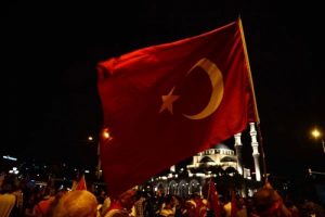 Ankara'da 3 kilometrelik bayrak taşındı