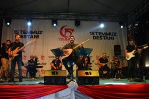Bursa'da Demokrasi Nöbeti'nde Işılak sahne aldı