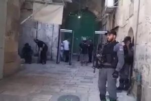 İsrail polisi Mescid-i Aksa kapılarına X-ray kurdu