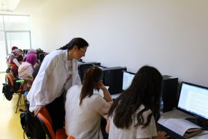Bursa'da OSMEK bilgisayarın ayrıntılarını öğretiyor