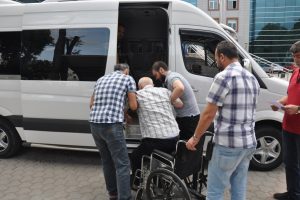 Bursa'da 7 kadına mezar olan otob&uuml;s&uuml;n şof&ouml;r&uuml; tekerlekli sandalye ile cezaevine