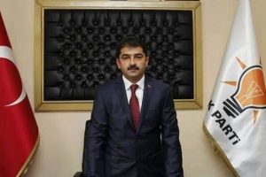 Belediye başkanı AK Parti'den ihra&ccedil; edildi