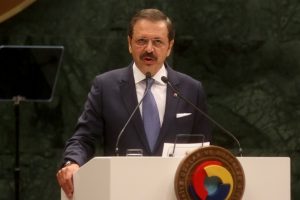 Hisarcıklıoğlu, yeni kabineyi tebrik etti