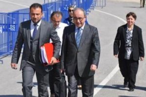 Eski rekt&ouml;re FET&Ouml;'den tutuklama