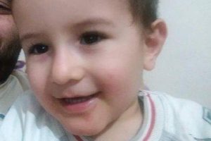 T&uuml;fekle oynarken kardeşinin &ouml;l&uuml;m&uuml;ne neden oldu