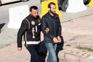 S&ouml;zde istihbarat imamı G&uuml;len'e laf s&ouml;yleyen &ccedil;alışanını d&ouml;vm&uuml;ş