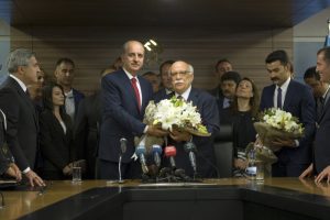 Nabi Avcı g&ouml;revini Numan Kurtulmuş'a devretti