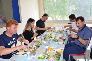 Şizofreni hastaları yemek yaparak şifa buluyor