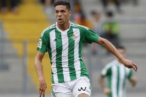 Bursaspor, Udineseli Emanuel Badu i&ccedil;in temasta