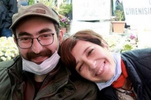 Adalet Bakanı G&uuml;l'e, "Nuriye ve Semih" mektubu