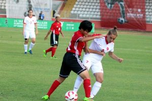T&uuml;rkiye Kadın Futbol Takımı &Ccedil;in'e 5 attı
