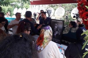 Harun Kol&ccedil;ak'a sevenlerinden son veda
