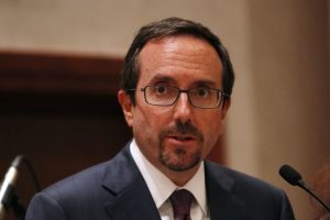 Bass'ın g&ouml;rev yeri değişiyor