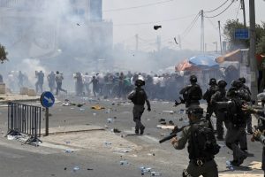İsrail polisi bir Filistinli genci &ouml;ld&uuml;rd&uuml;