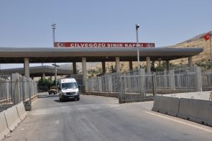 Suriye'de muhalifler arasında &ccedil;atışma: 8 yaralı