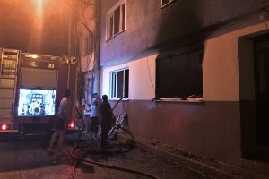 Bursa'da 3 kişiyi yaralayan şahsın evinde yangın &ccedil;ıktı!