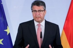 Gabriel Almanya'daki T&uuml;rk vatandaşlara seslendi