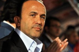 Mehmet &Ouml;zdilek milli takıma geri d&ouml;nd&uuml;