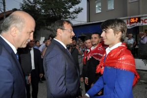 Başbakan Yardımcısı &Ccedil;avuşoğlu, Bursa'da &ccedil;ift&ccedil;ilerle bir araya geldi