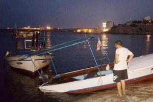 Kıbrıslı Bakan'ın teknesi battı... Ölümden döndüler