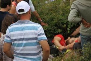 Kayalıklara d&uuml;şen İngiliz paraş&uuml;t&ccedil;&uuml; yaralandı
