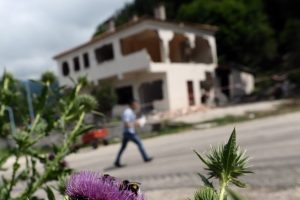 Bursa'da 28 yıl süren dava sonunda köy konağı yıkıldı