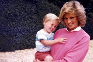 Prens William ve Harry, anneleri Diana'yı anlattı