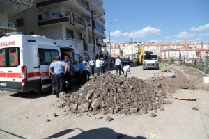 Ankara'da g&ouml;&ccedil;&uuml;k altında kalan iş&ccedil;i &ouml;ld&uuml;