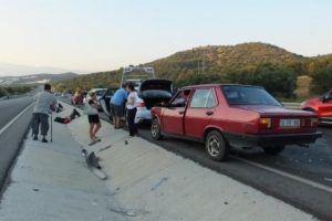 Balıkesir'deki kazada 8 kişi yaralandı