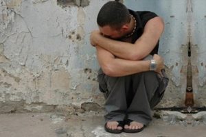 İran'da bağımlılar, uyuşturucuyu devletten temin edecek