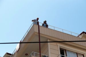 Ankara'da 14 kişinin kaldığı dairede yangın