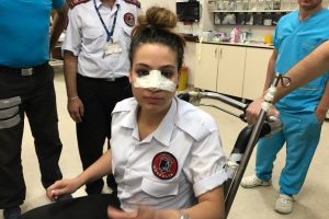 Tıp fak&uuml;ltesinde kadın g&uuml;venliğin burnunu kırdı!