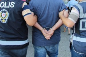 FET&Ouml; operasyonunda 7 g&ouml;zaltı