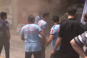 Eğlence kul&uuml;b&uuml;nde &ccedil;ıkan yangın korkuttu