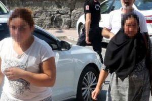 Karayolunda otostopla fuhuşa 2 g&ouml;zaltı