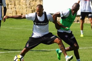 Beşiktaş'a Quaresma kampa katıldı