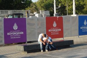 Bonzai i&ccedil;en gencin ibretlik g&ouml;r&uuml;nt&uuml;s&uuml;