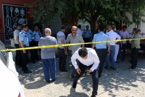 İhale anlaşmazlığı baskını: 1 &ouml;l&uuml;, 1'i ağır 2 yaralı