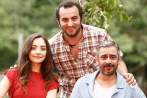 Şansımı Seveyim'in afişi g&ouml;r&uuml;c&uuml;ye &ccedil;ıktı