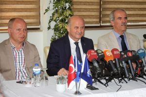 Bursa'da Ak Partili belediyeler vaatleri değerlendirmek i&ccedil;in toplandı