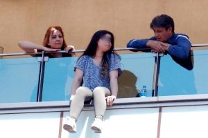 Bunalıma giren gen&ccedil; kız intihara kalkıştı