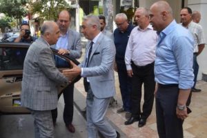 Vali Karahan'dan siyasi partilere ziyaret