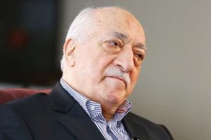 FET&Ouml;'n&uuml;n 38 yıl &ouml;nceki konuşması dinletildi