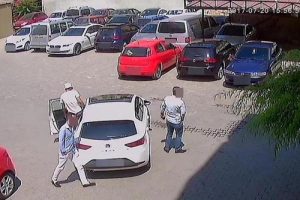 Otomobil dolandırıcısı yakalandı